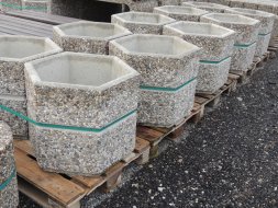Pots de fleurs hexagonaux en béton (2 modèles)