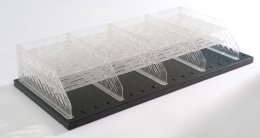 Étagères BSS avec trous pour séparateurs en plastique