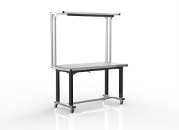Table à hauteur réglable électriquement en profilés d'aluminium 1500 x 700
