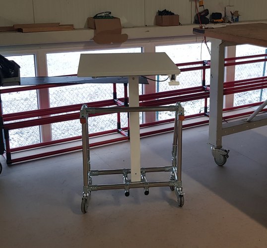 Table réglable en hauteur