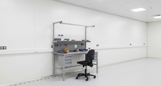 Accessoires pour tables antistatiques